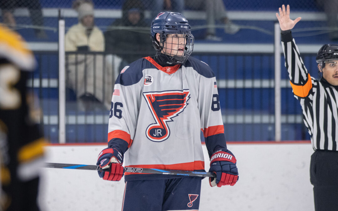 Jr. Blues Split in Two Games Against the Cyclones